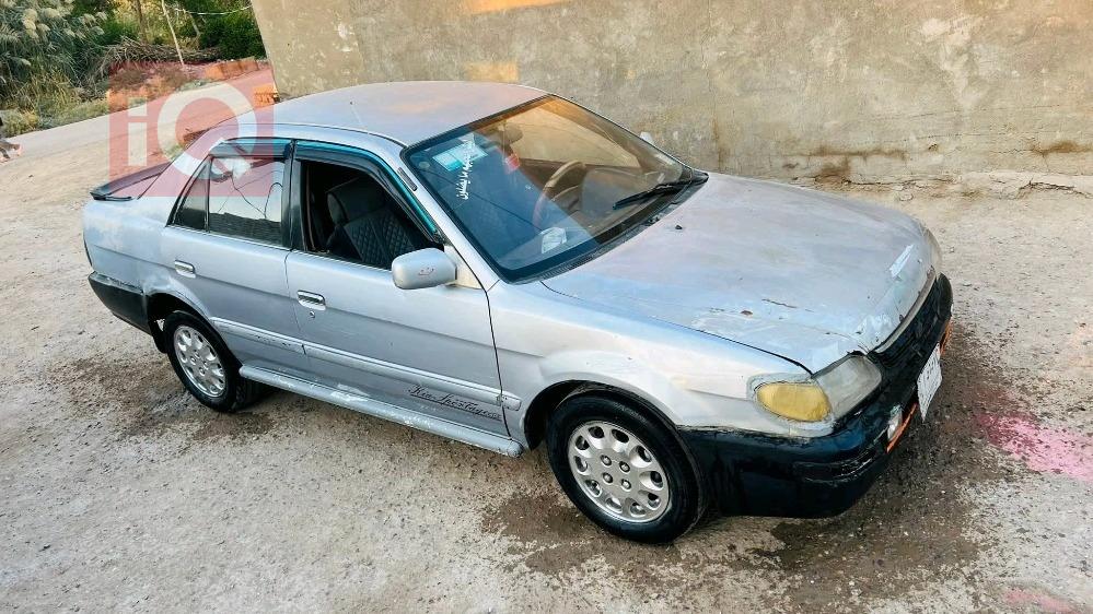 تۆیۆتا کۆرۆلا